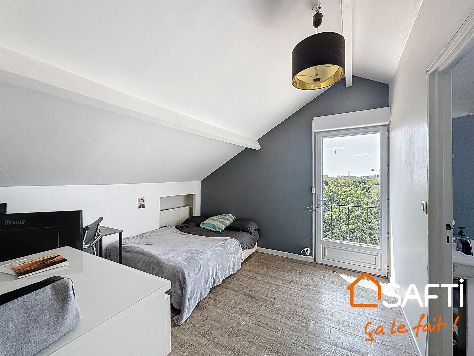 Photo 23 of the listing.