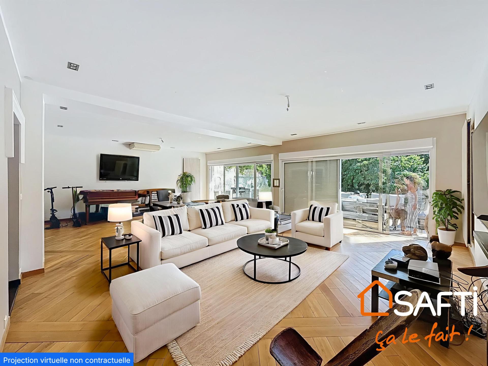 Photo 2 of the listing.