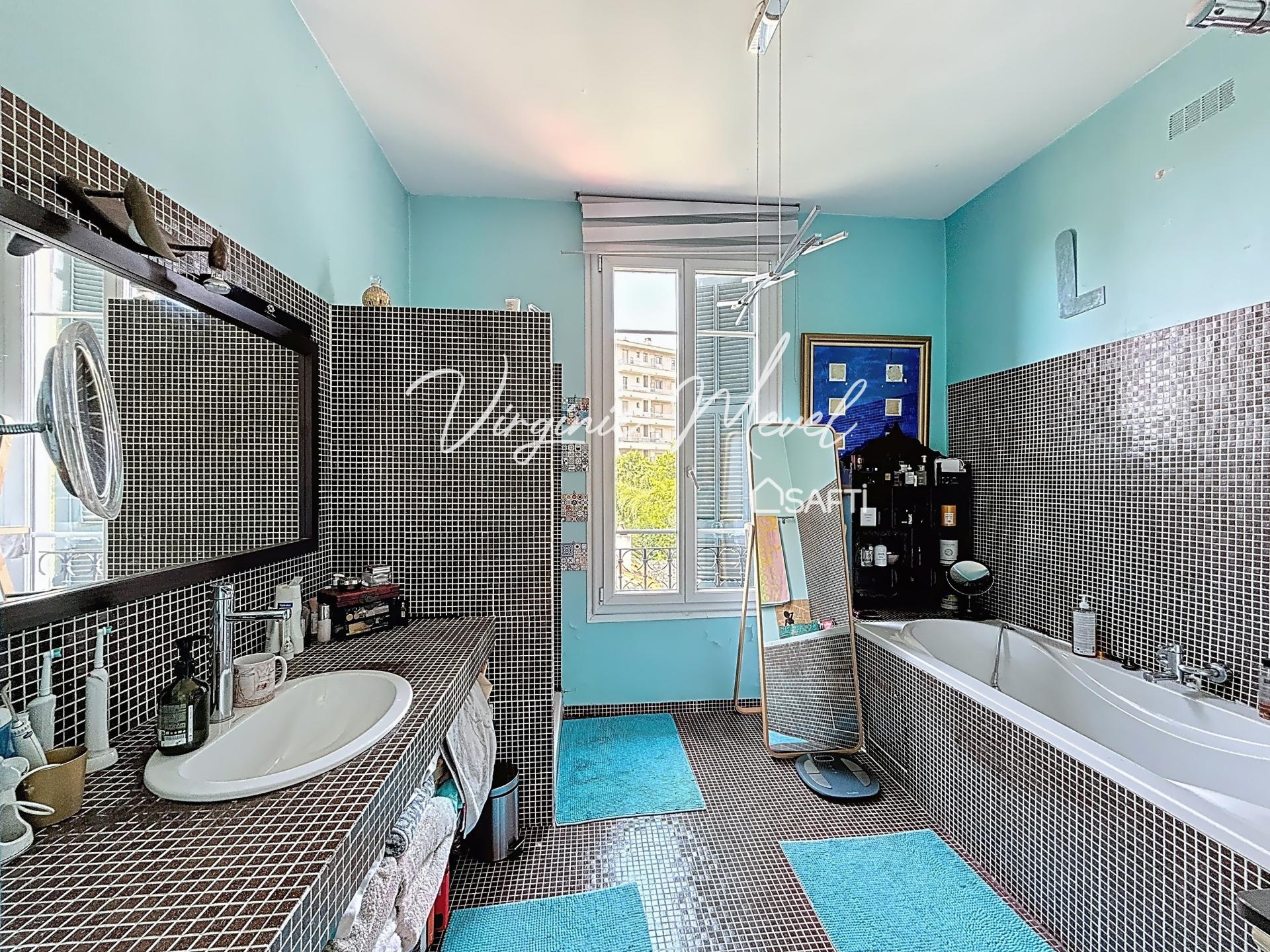 Photo 13 of the listing.