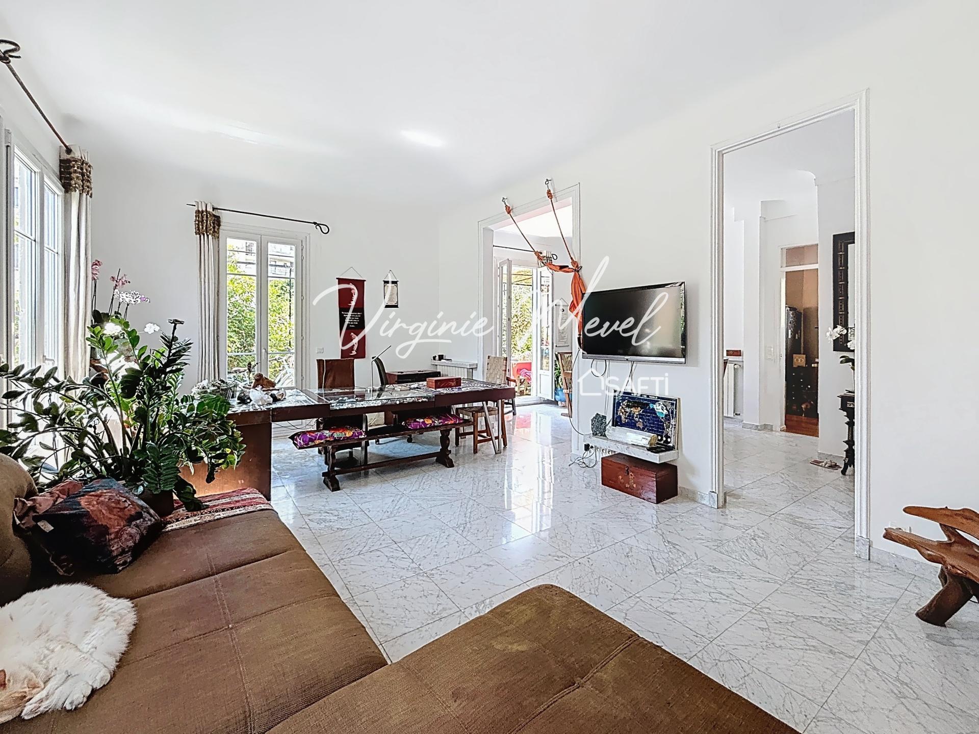 Photo 7 of the listing.