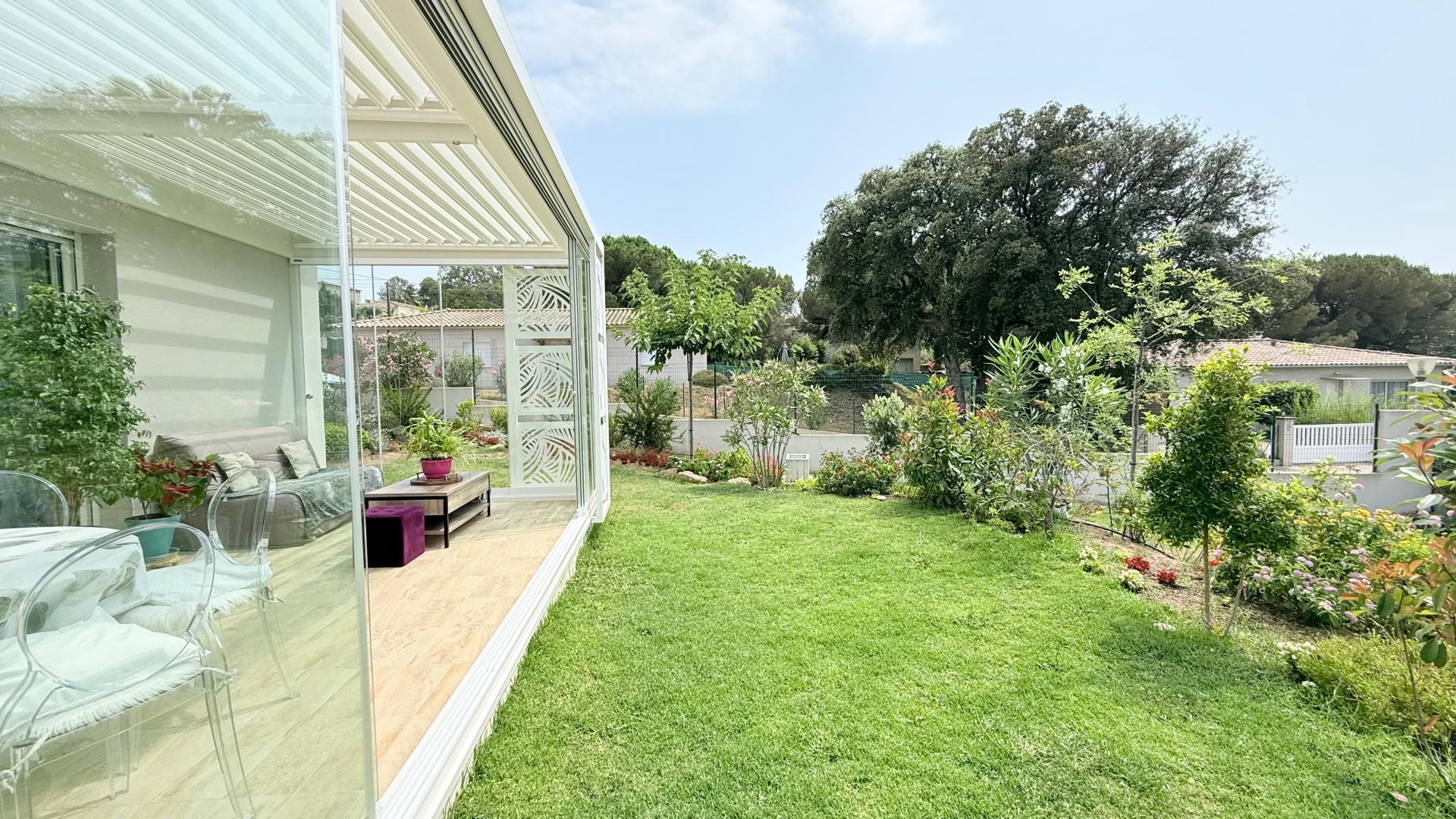 Photo 8 of the listing.