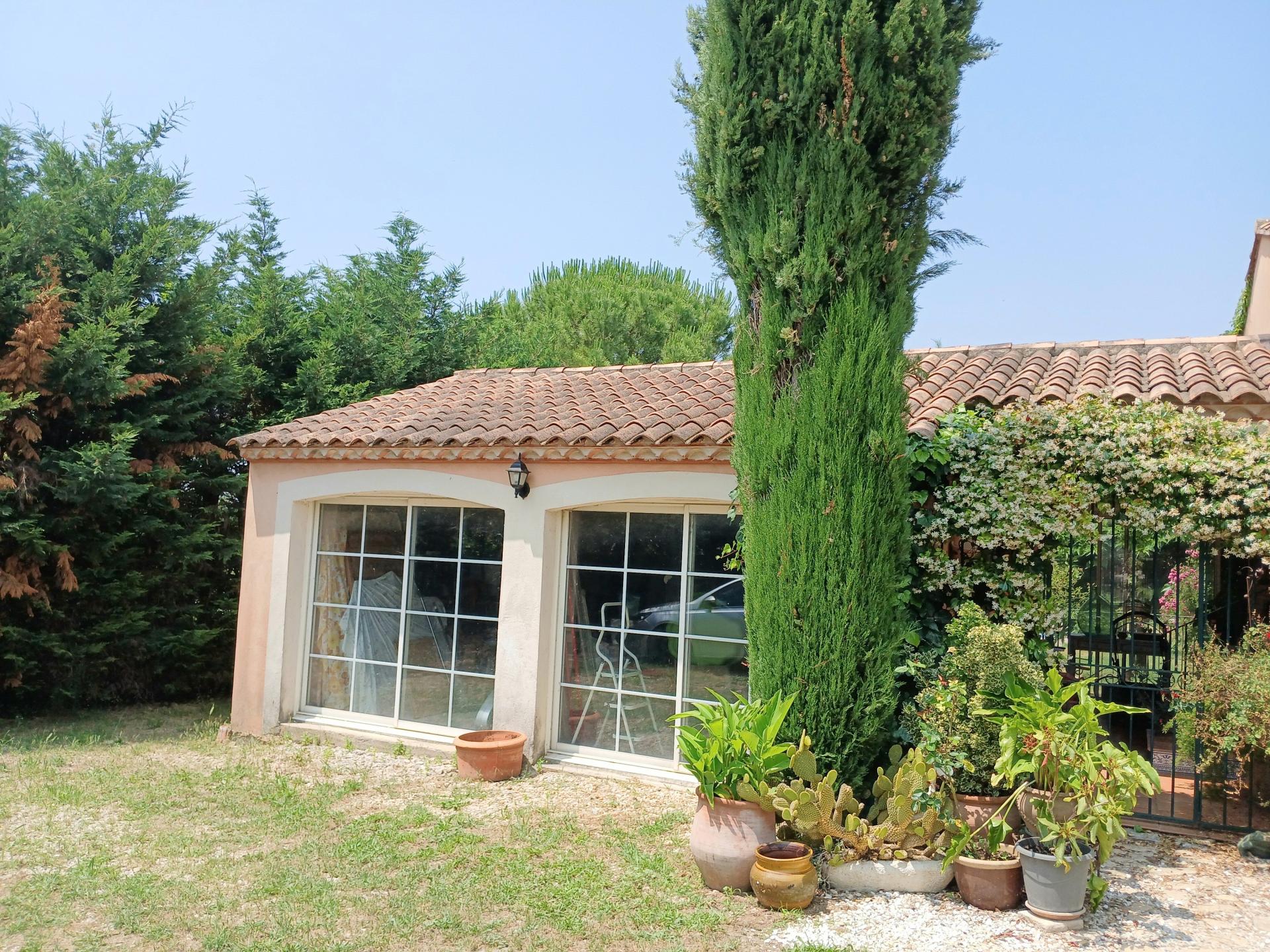 Photo 5 of the listing.