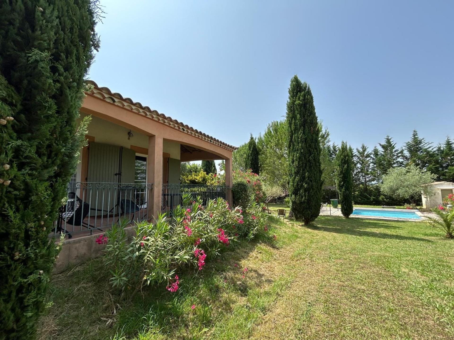 Photo 4 of the listing.