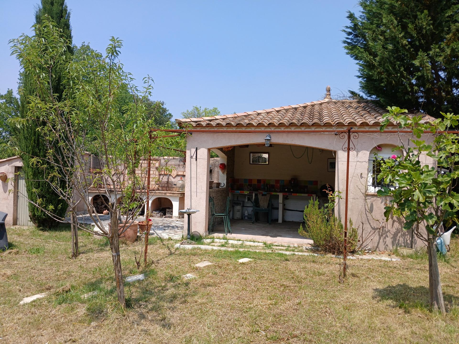 Photo 6 of the listing.