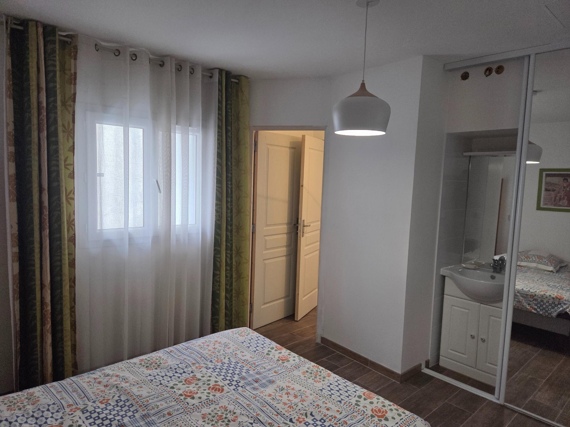 Photo 11 of the listing.