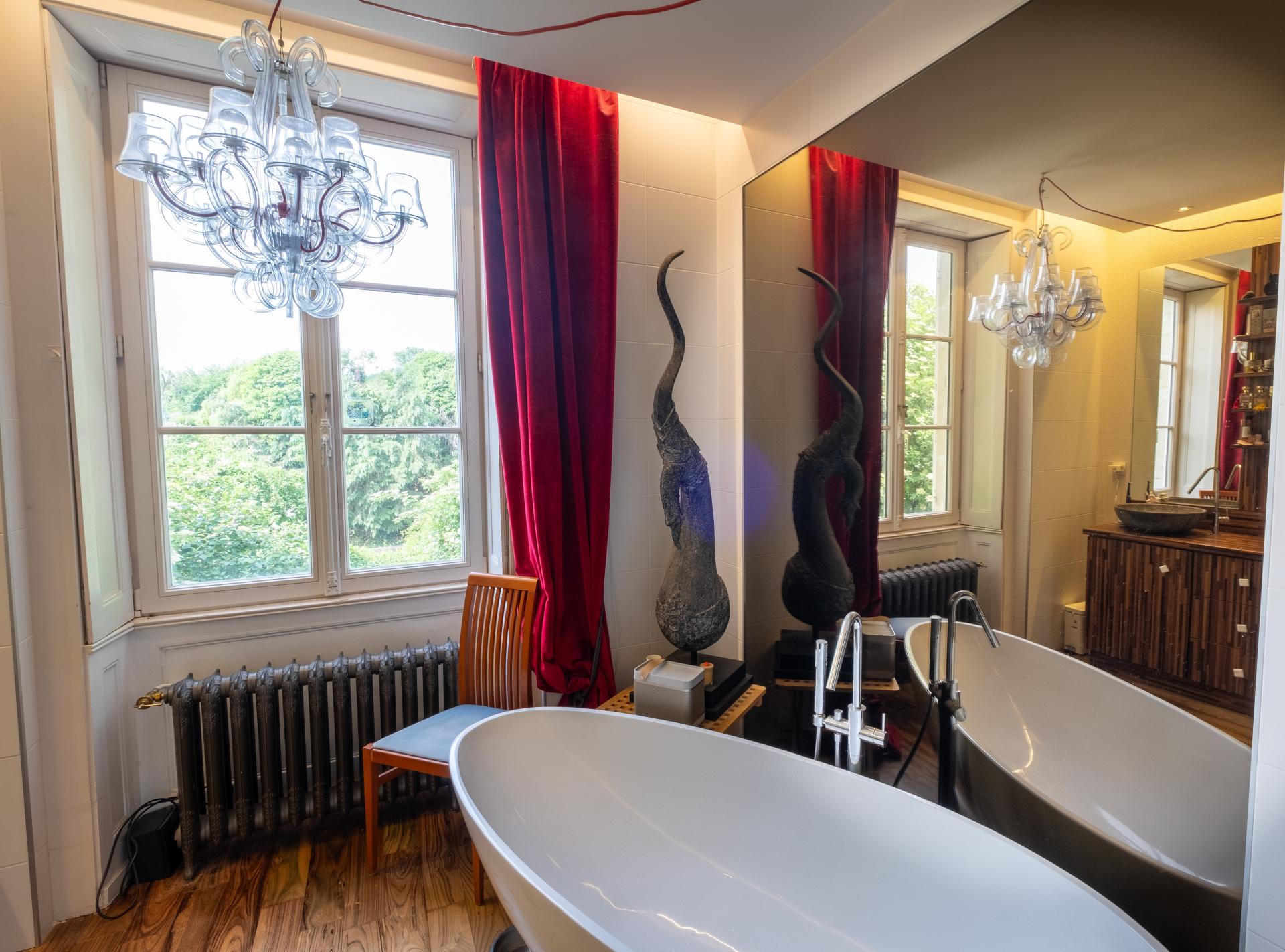 Photo 17 of the listing.