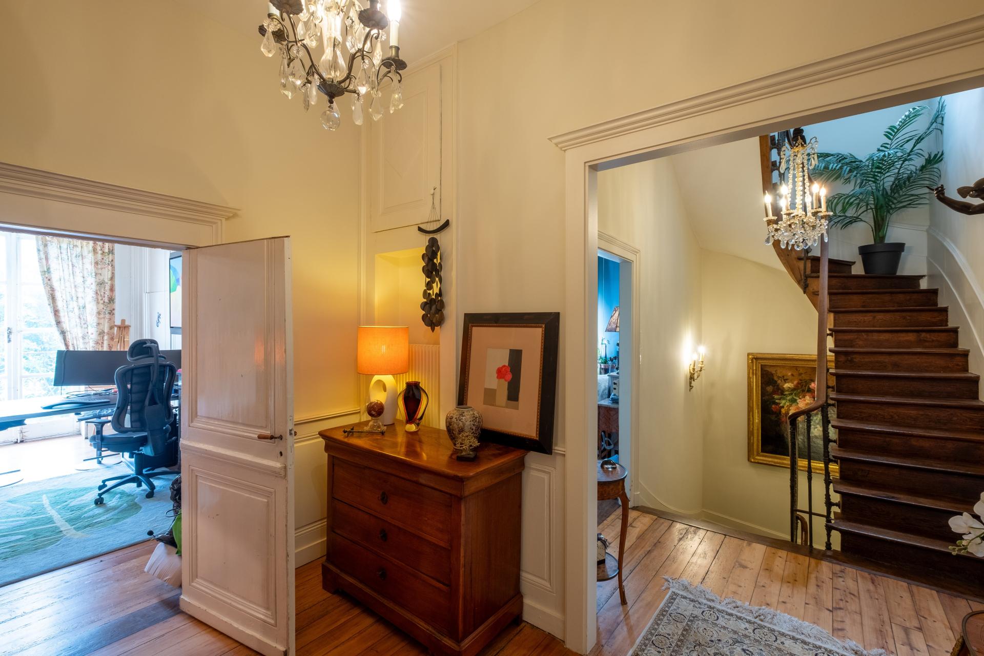 Photo 14 of the listing.