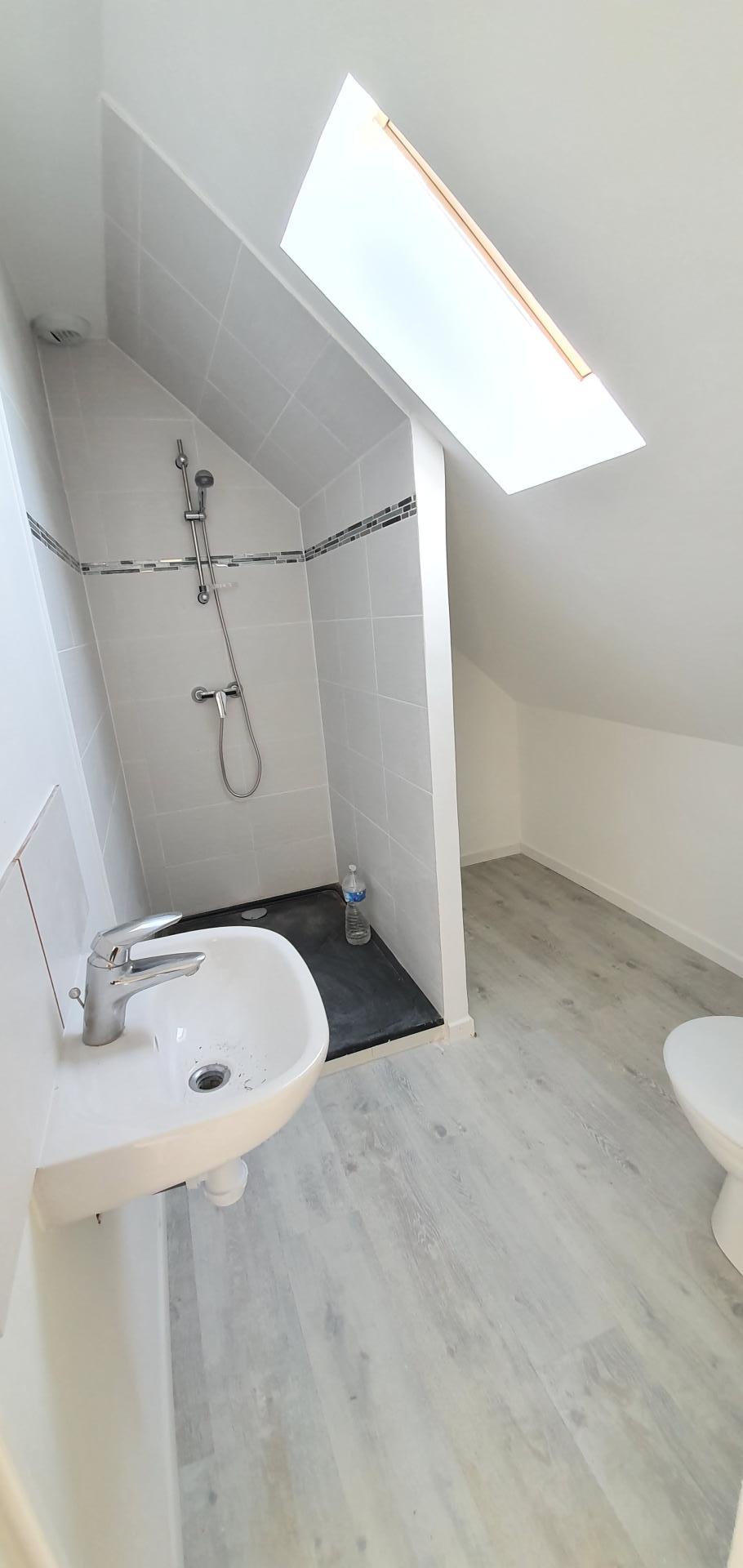 Photo 13 of the listing.