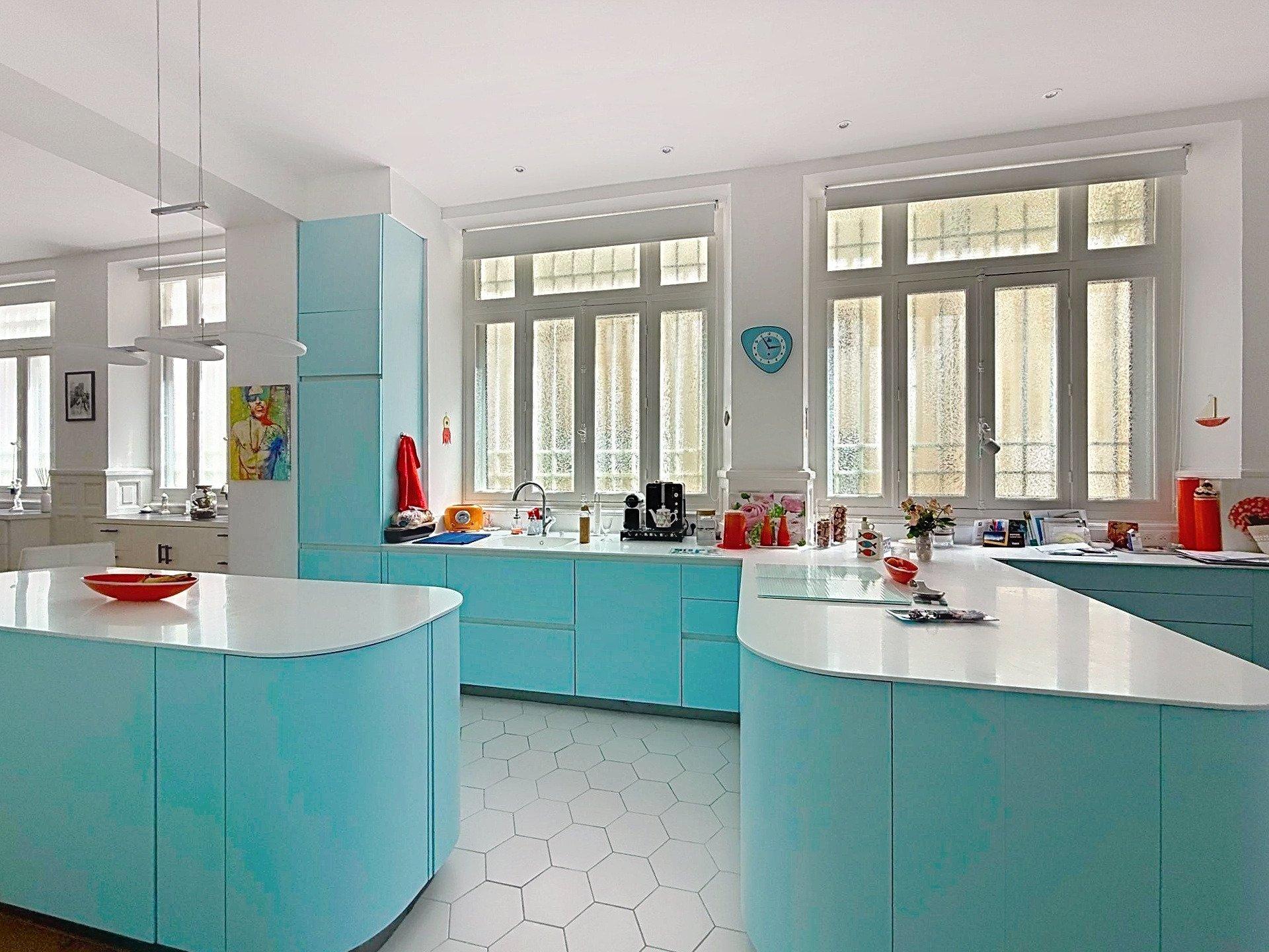 Photo 5 of the listing.