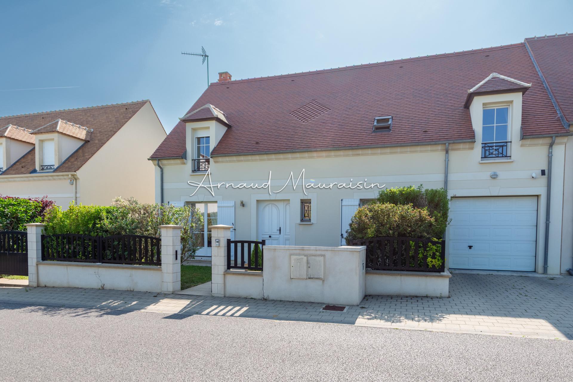 Photo 14 of the listing.