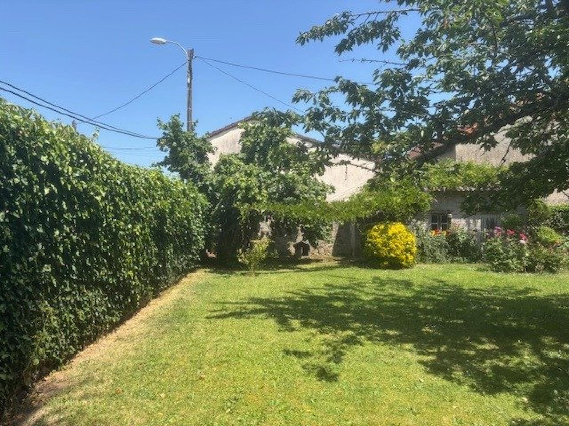 Photo 4 of the listing.