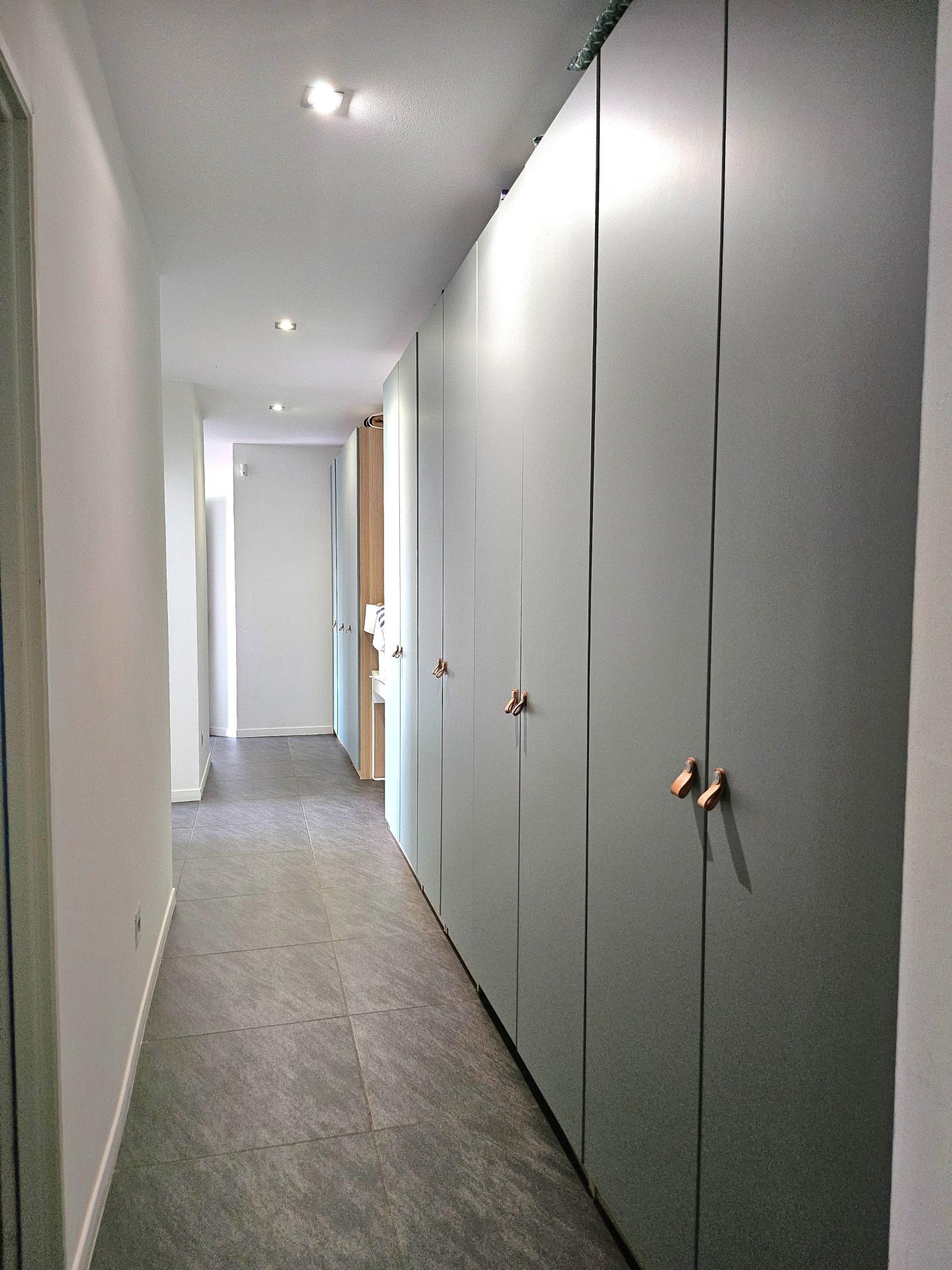 Photo 7 of the listing.