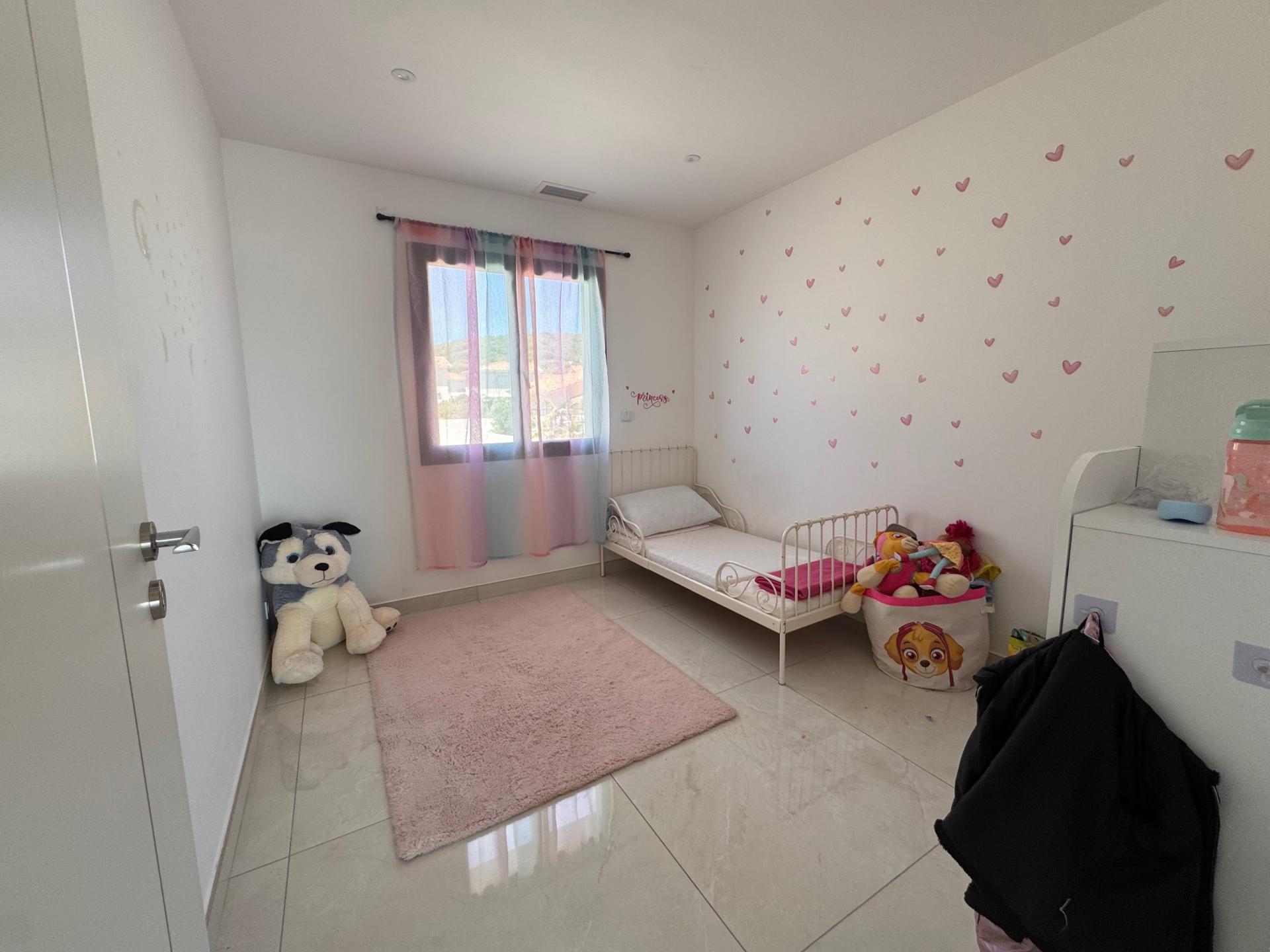 Photo 10 of the listing.