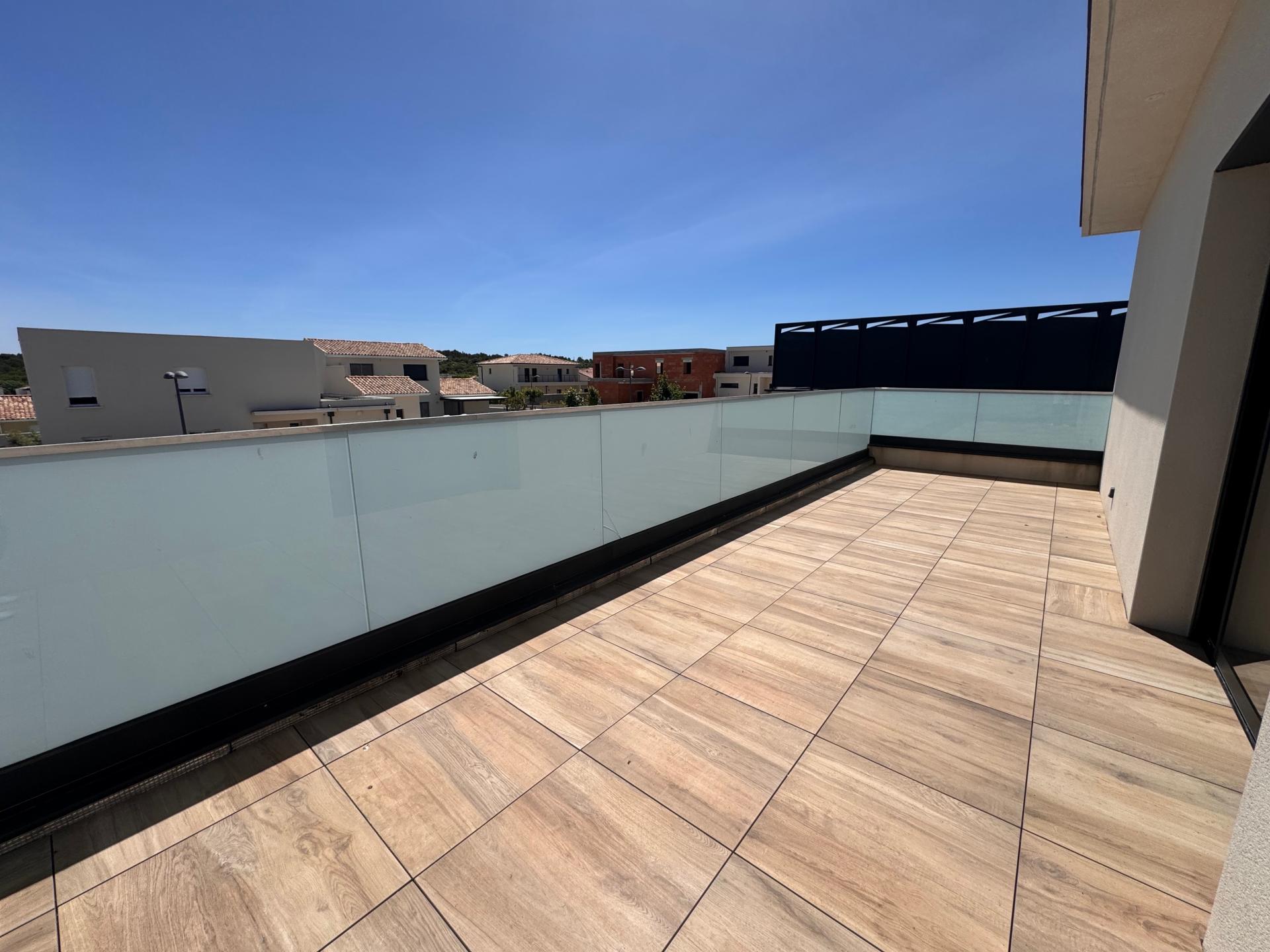 Photo 7 of the listing.