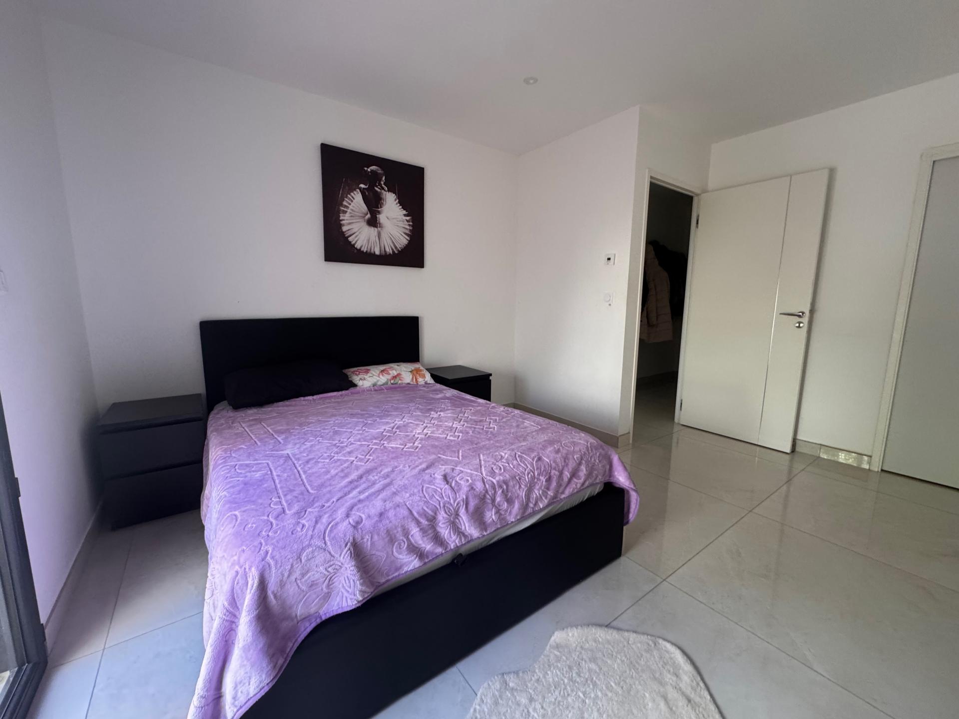 Photo 11 of the listing.