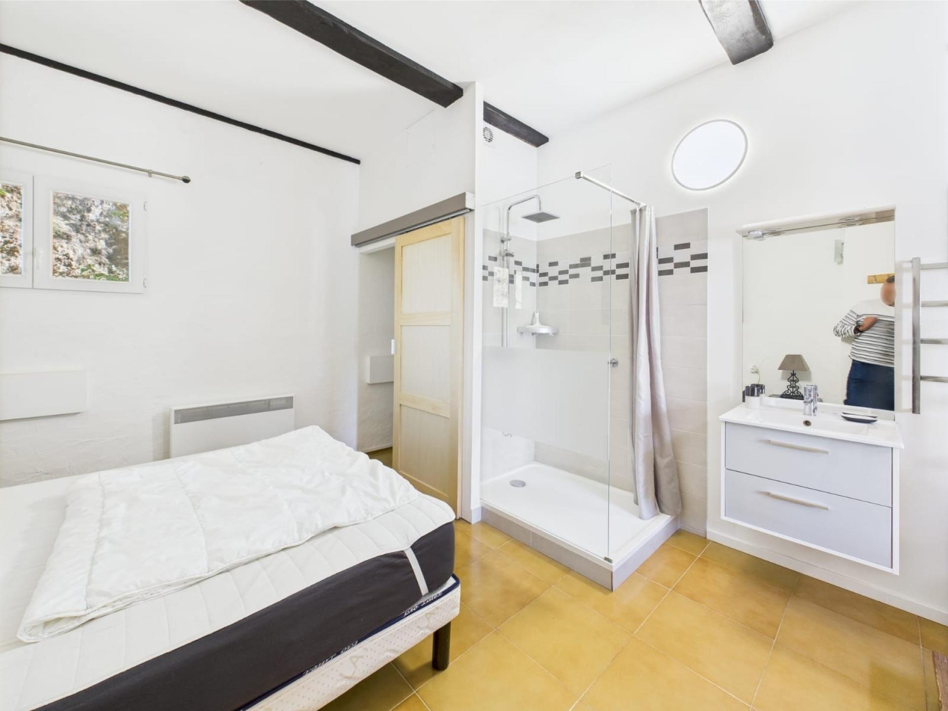 Photo 17 of the listing.