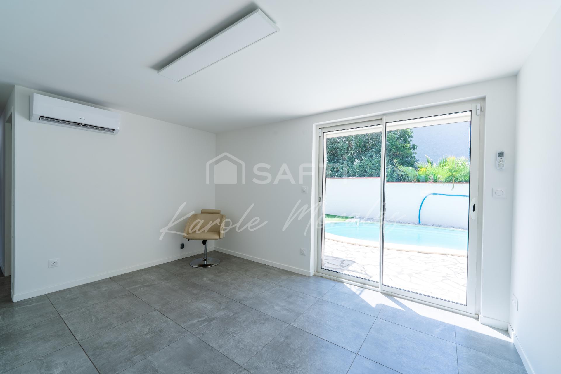 Photo 8 of the listing.