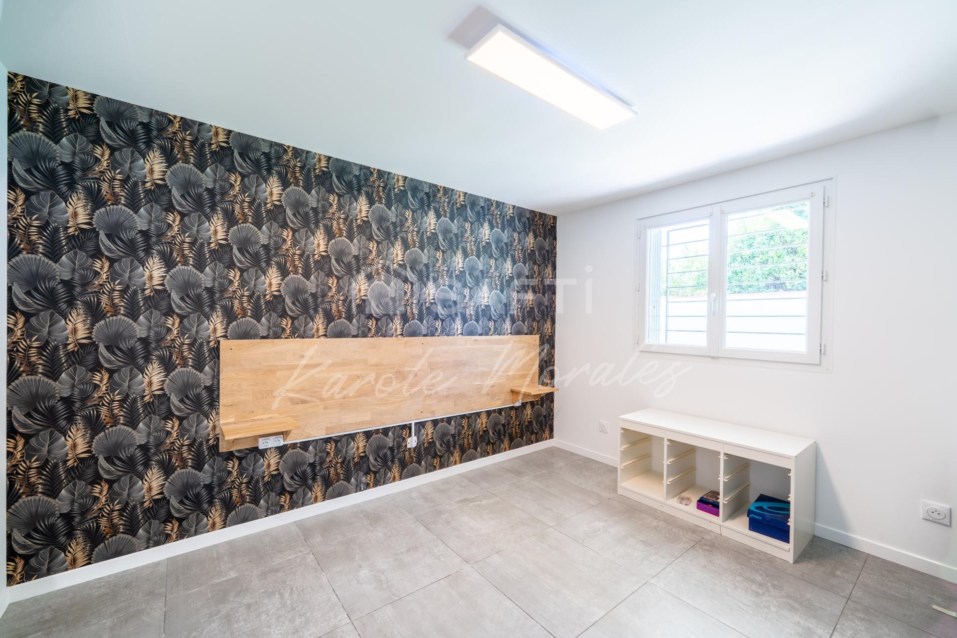 Photo 13 of the listing.