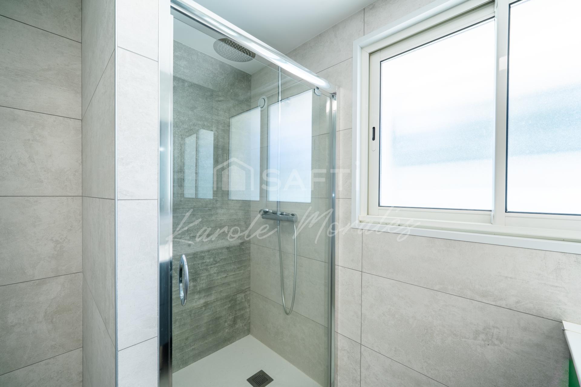 Photo 11 of the listing.