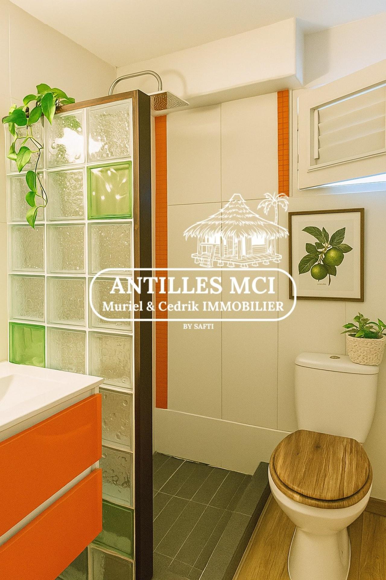 Photo 7 of the listing.