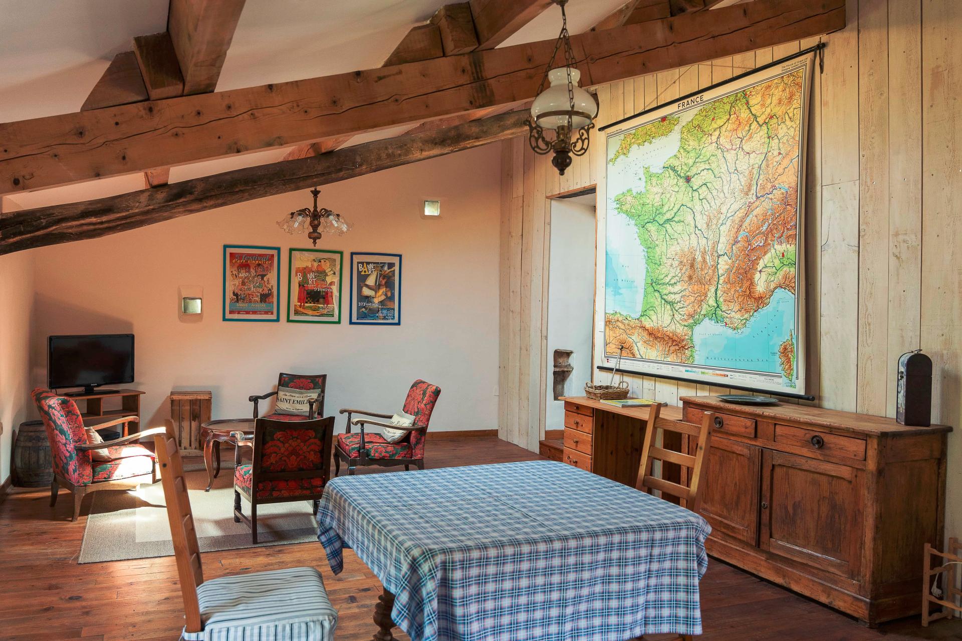 Photo 10 of the listing.