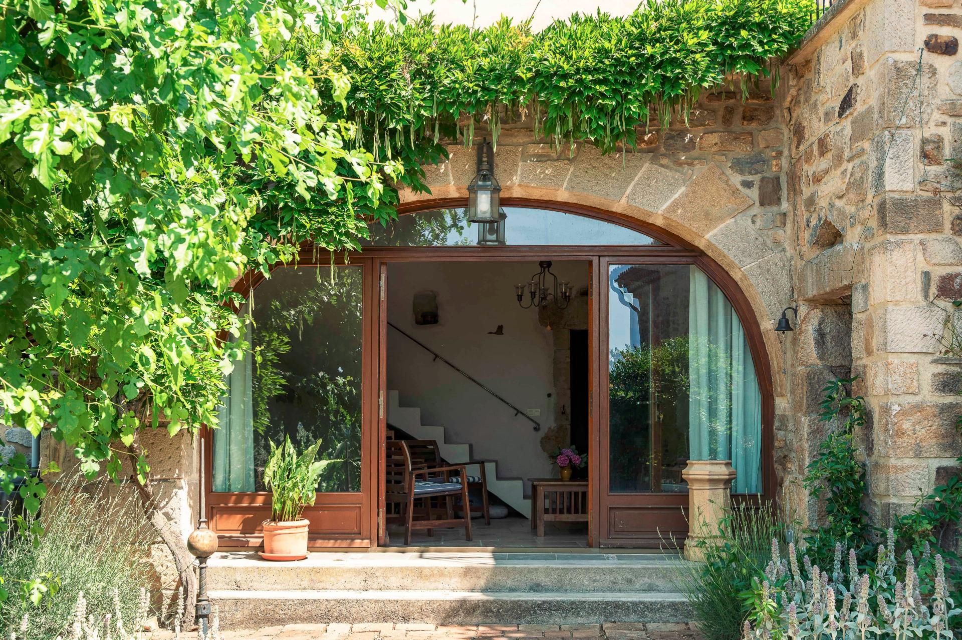 Photo 7 of the listing.