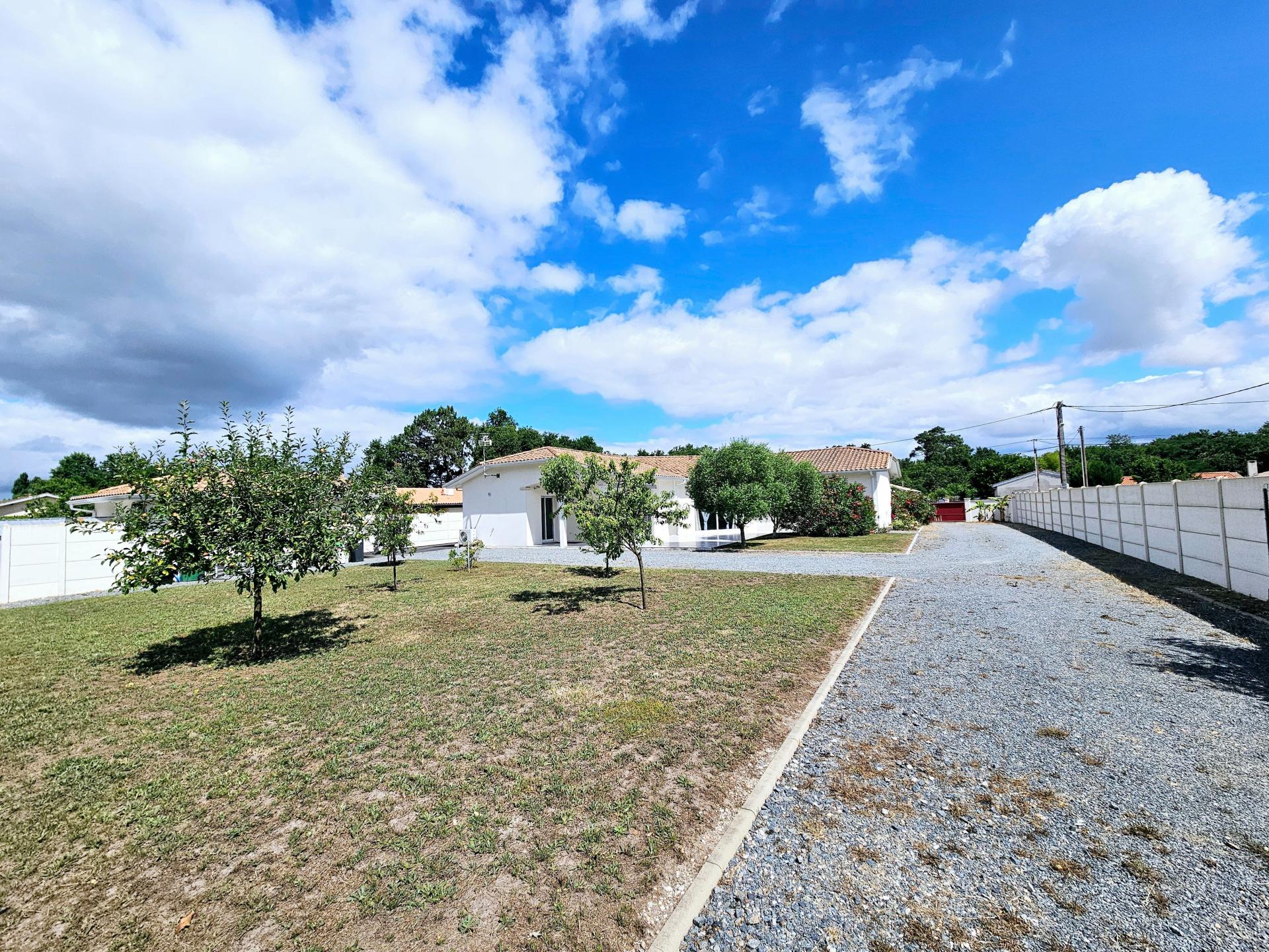 Photo 15 de l'annonce.