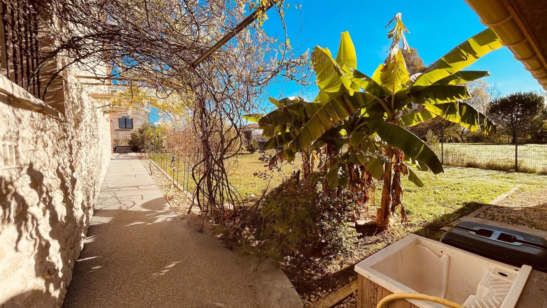 Photo 8 of the listing.