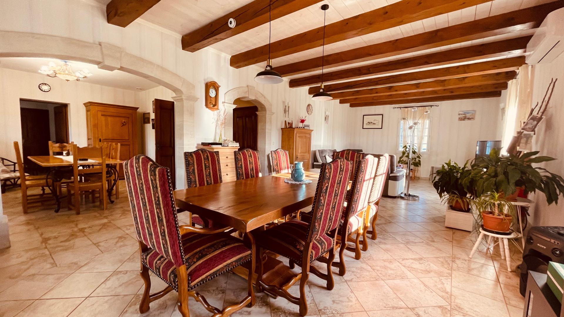 Photo 11 of the listing.