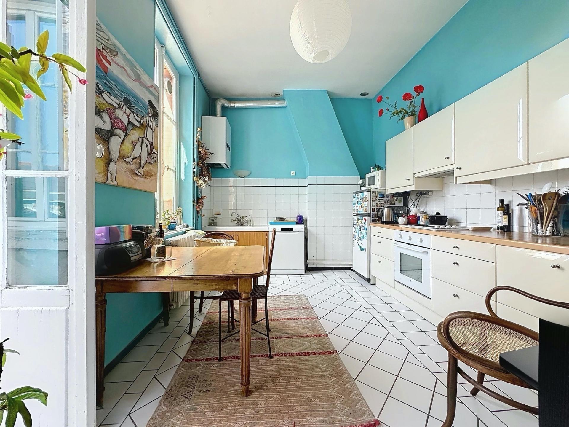 Photo 6 of the listing.