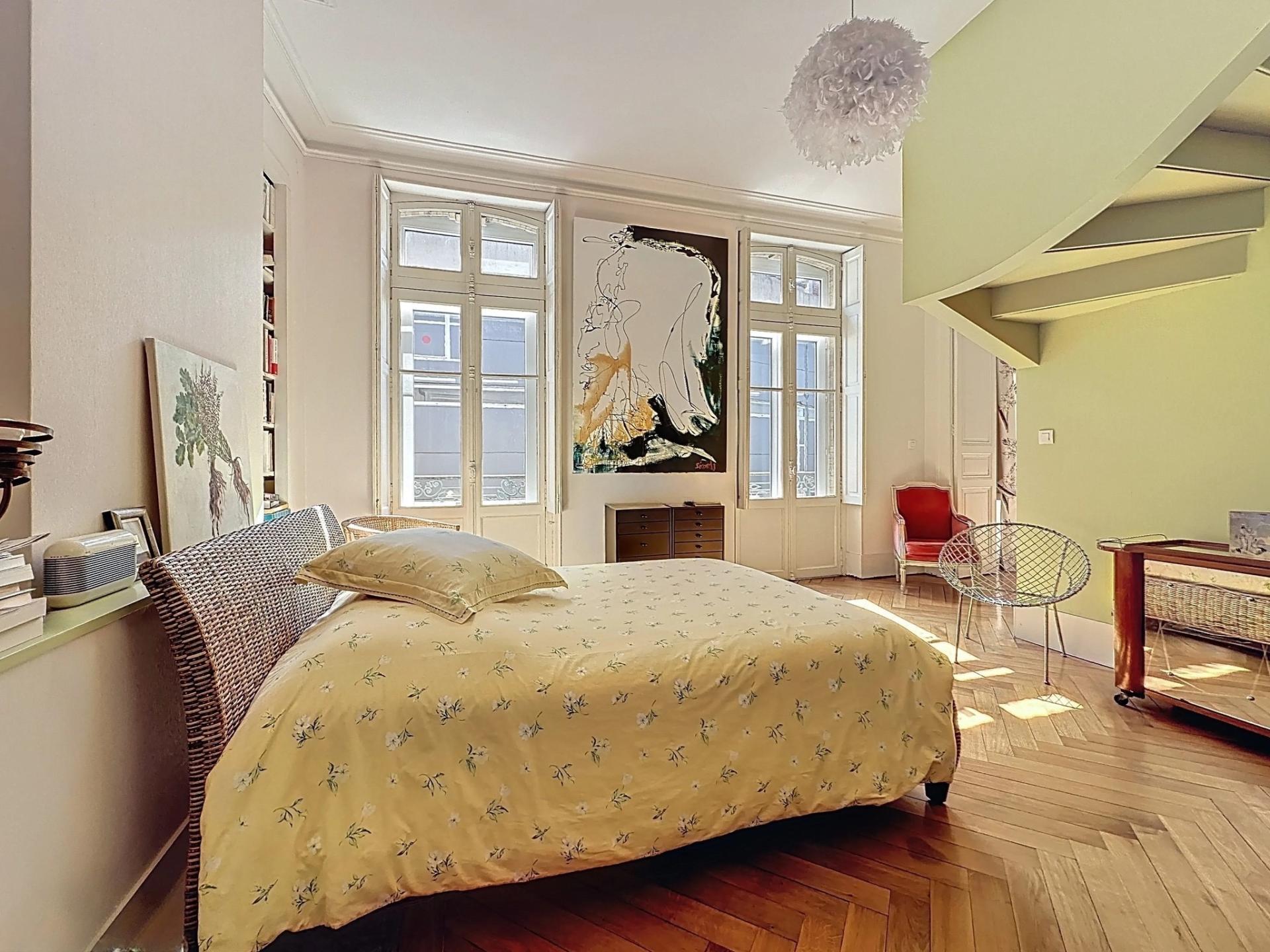 Photo 3 of the listing.