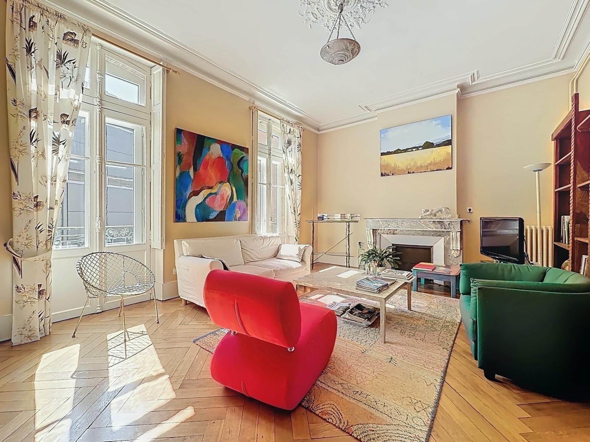 Photo 4 of the listing.