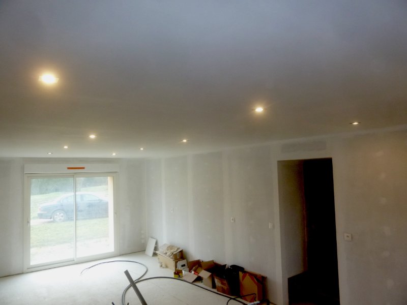 Photo 4 of the listing.