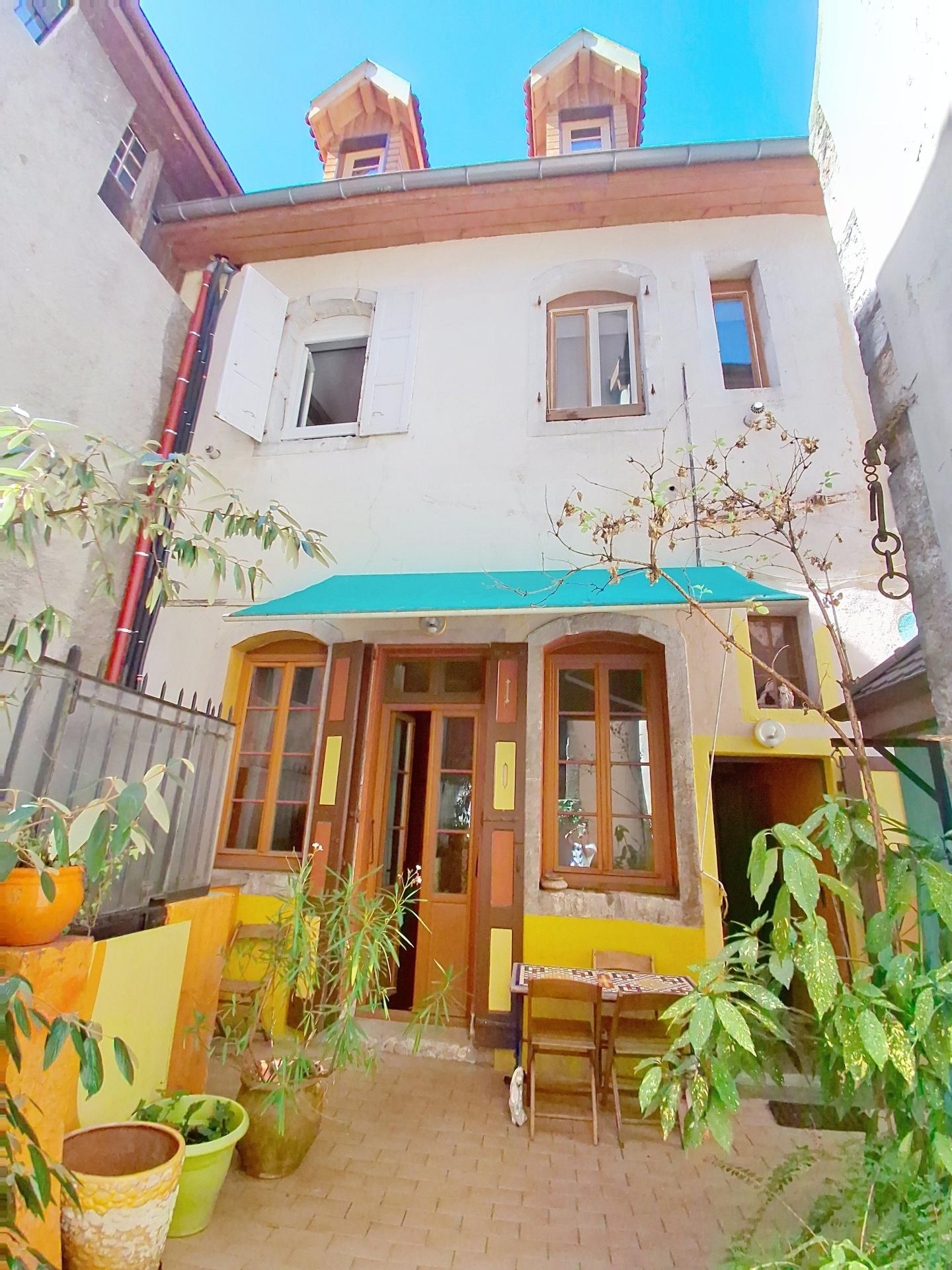 Photo 15 of the listing.