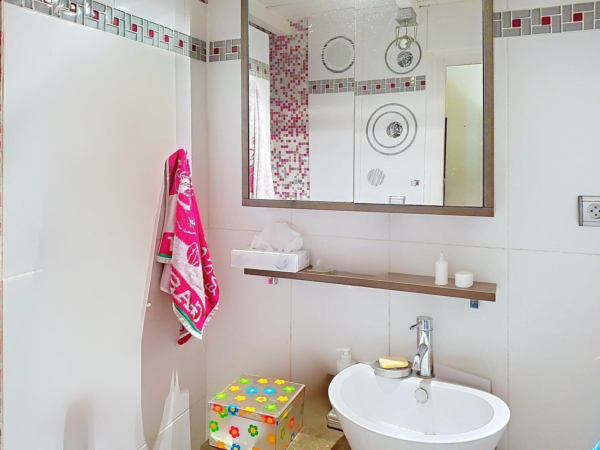 Photo 12 of the listing.