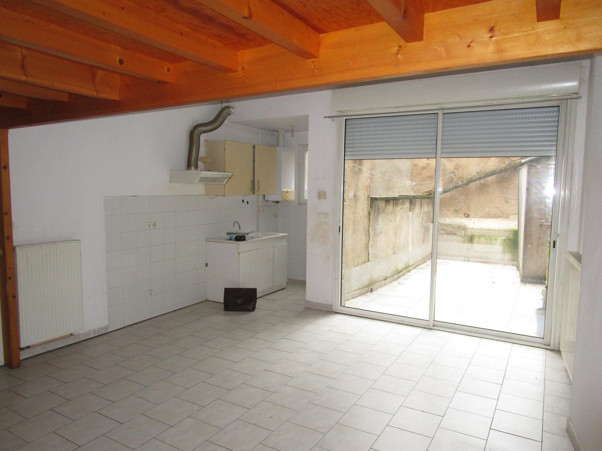 Photo 2 of the listing.