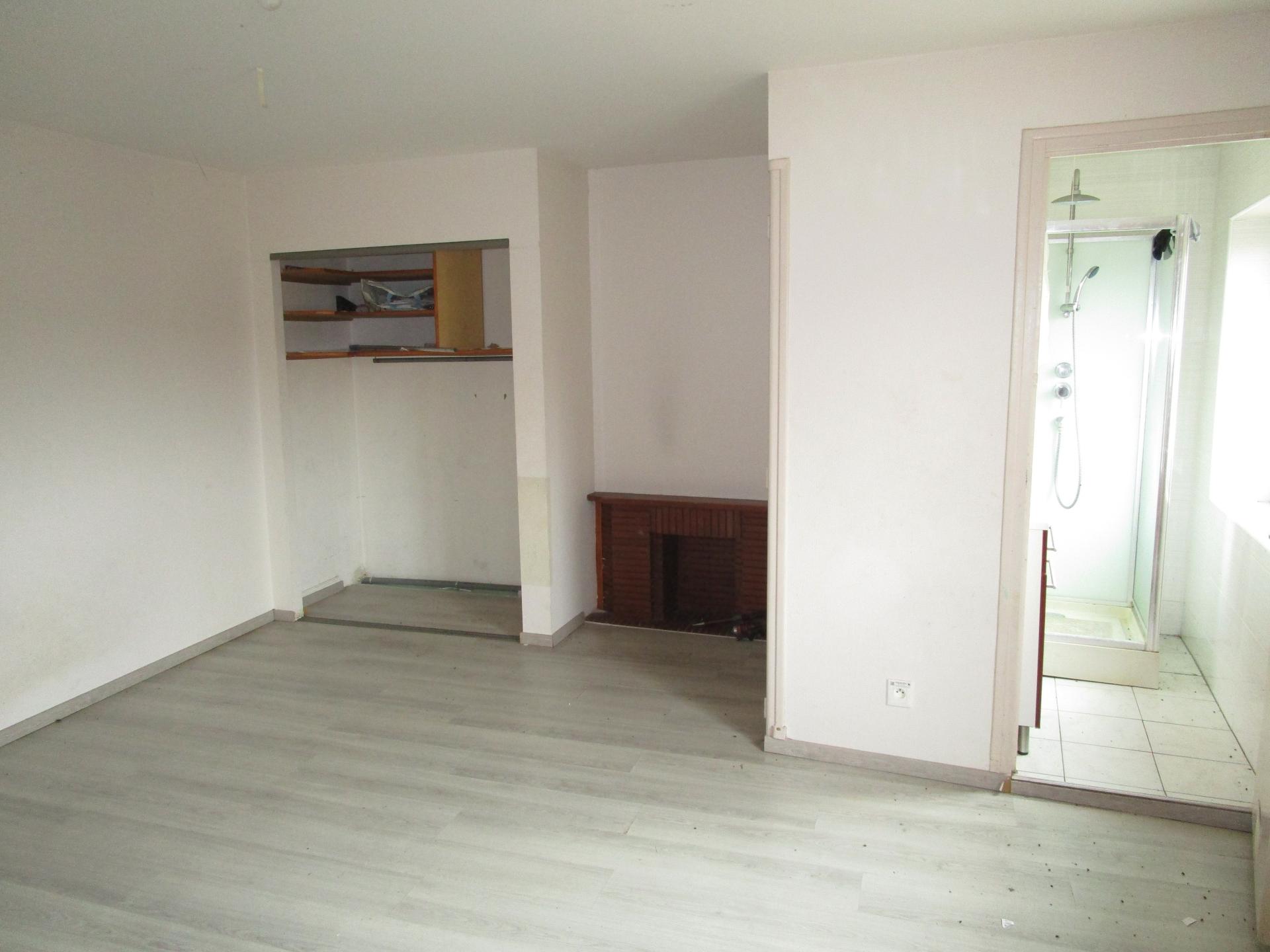 Photo 8 of the listing.