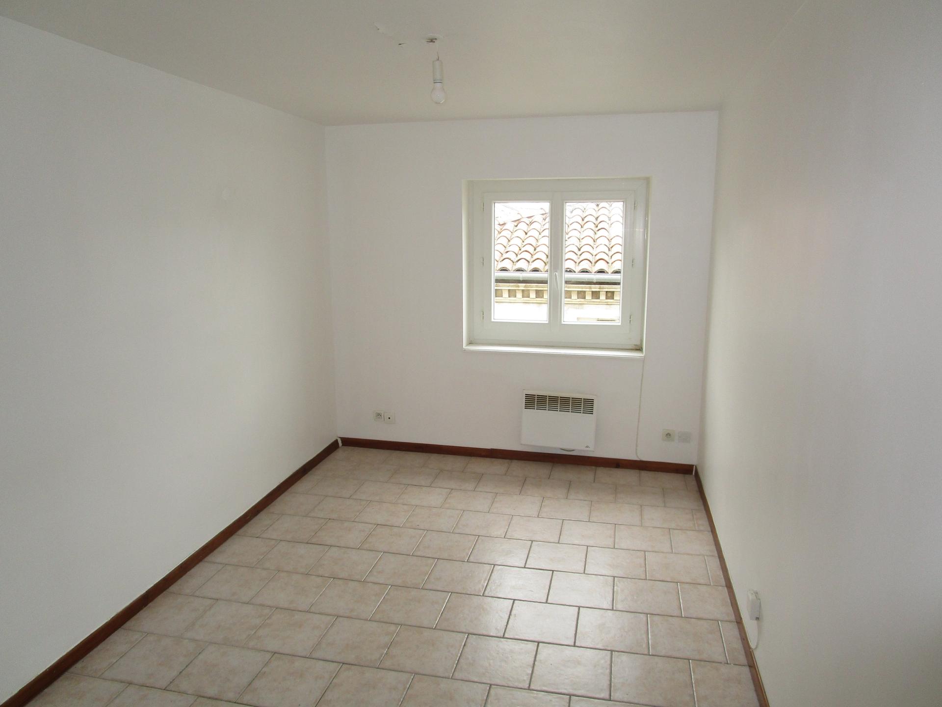 Photo 6 of the listing.