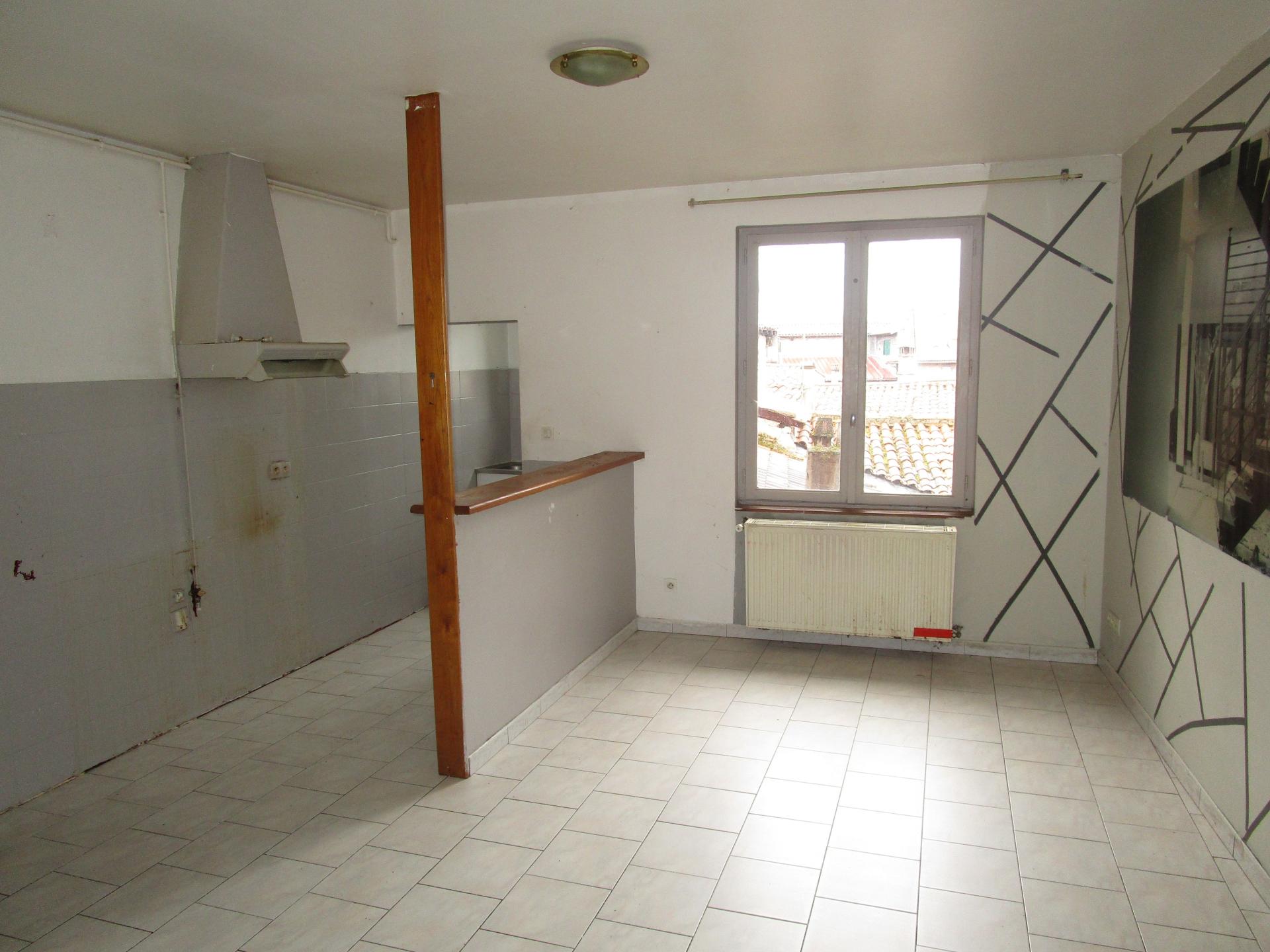 Photo 3 of the listing.