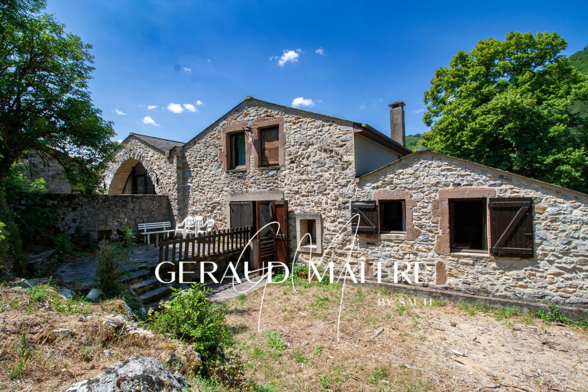 Photo 7 of the listing.