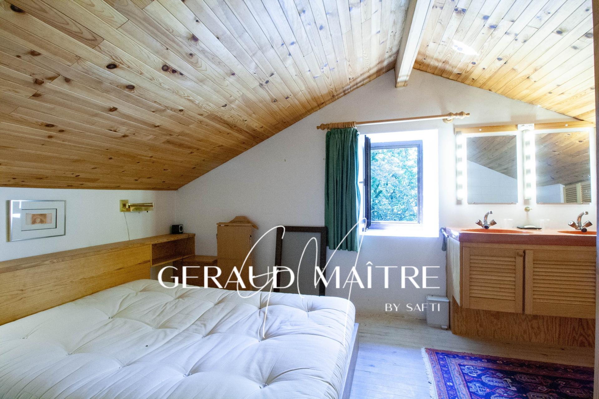 Photo 15 of the listing.