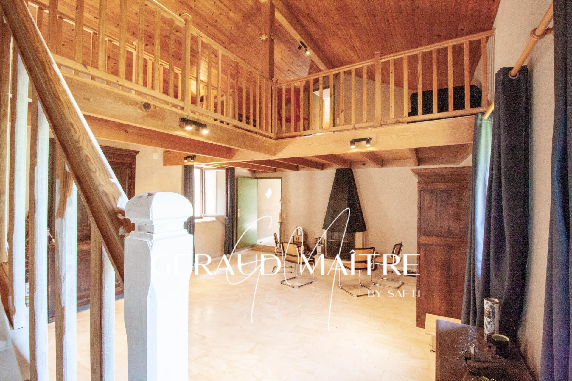 Photo 12 of the listing.