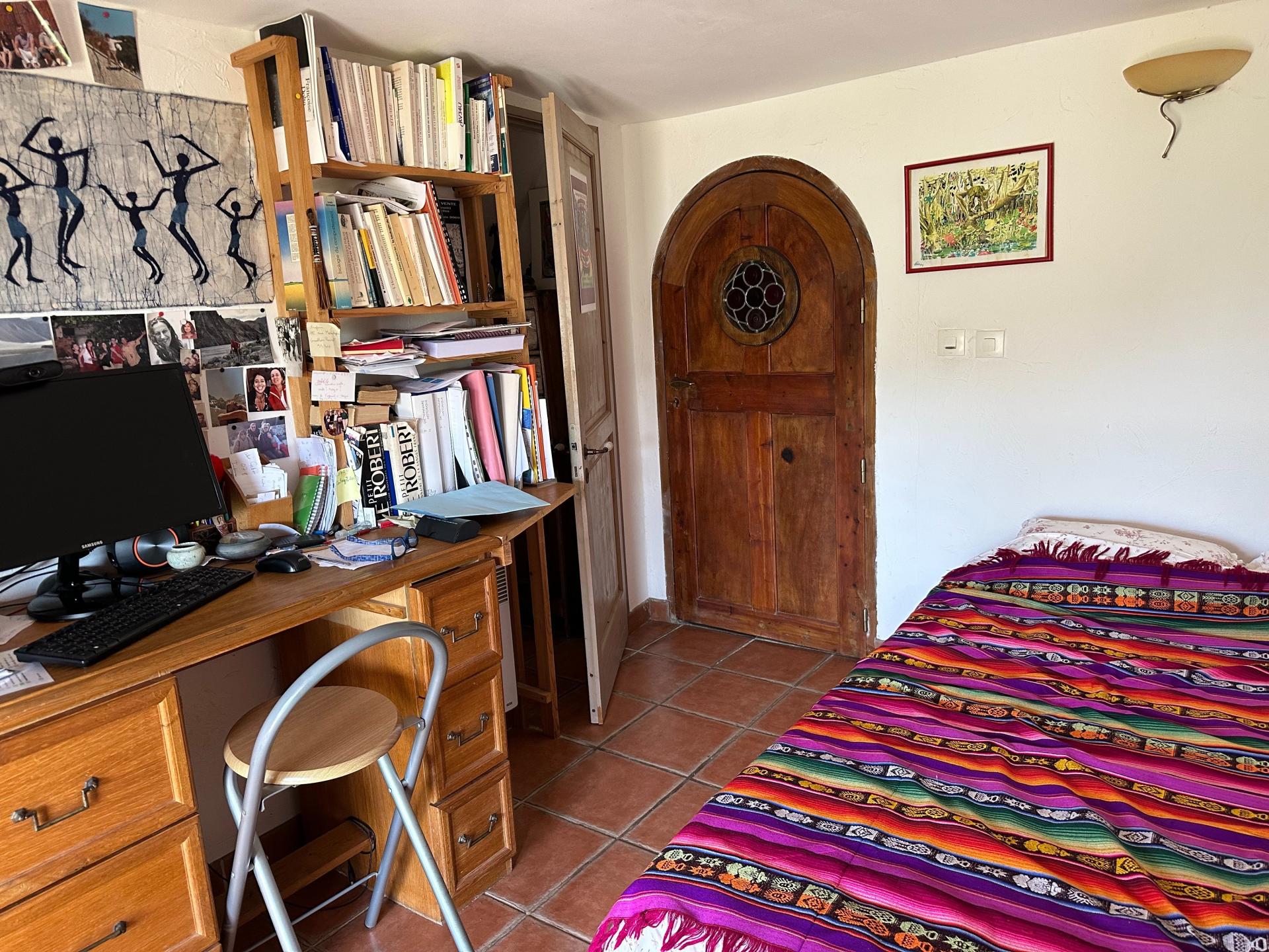 Photo 12 of the listing.