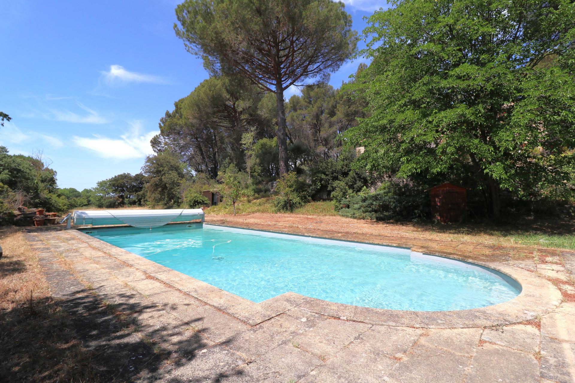 Photo 5 of the listing.