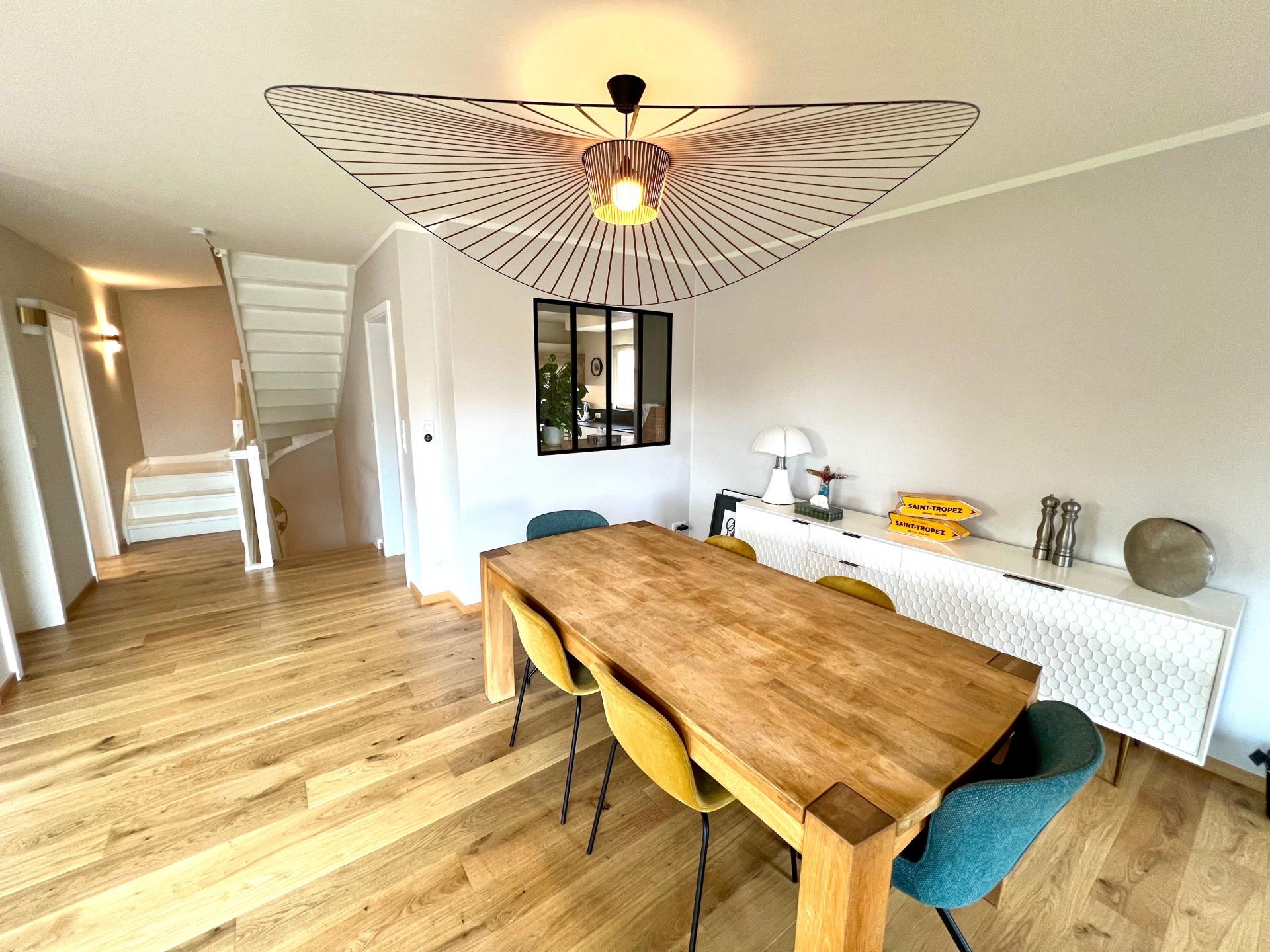 Photo 7 of the listing.