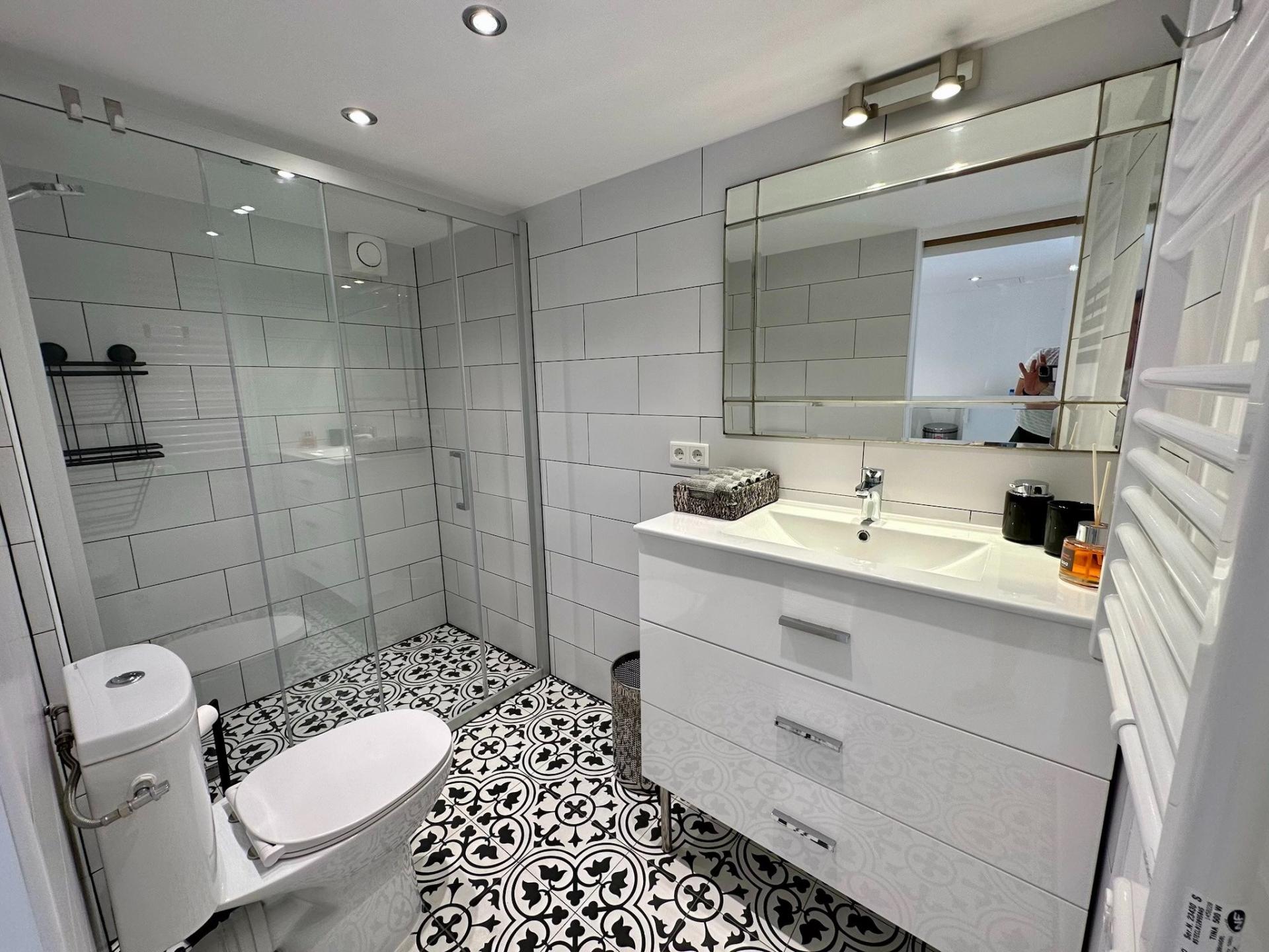 Photo 15 of the listing.