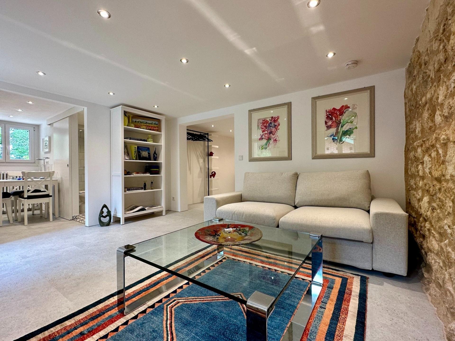 Photo 13 of the listing.