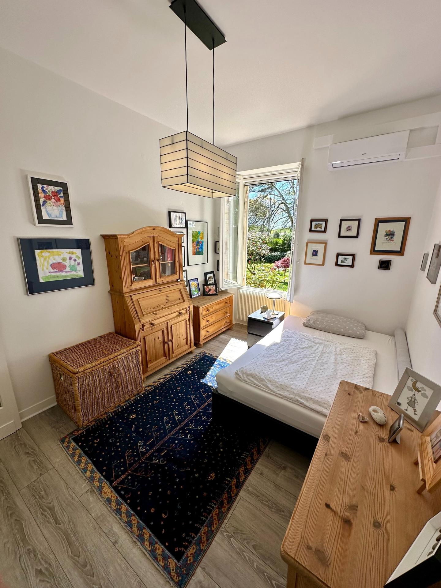 Photo 10 of the listing.