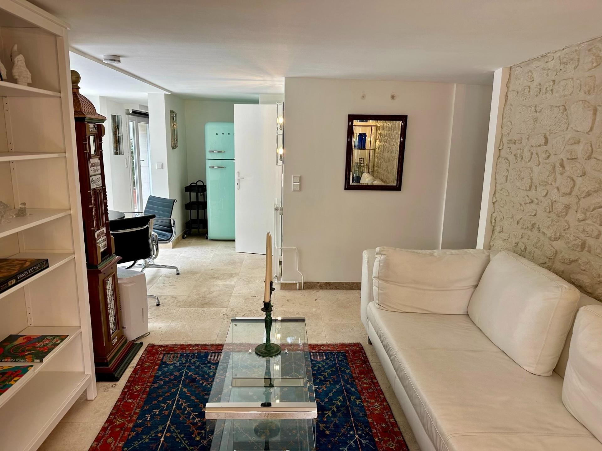 Photo 17 of the listing.