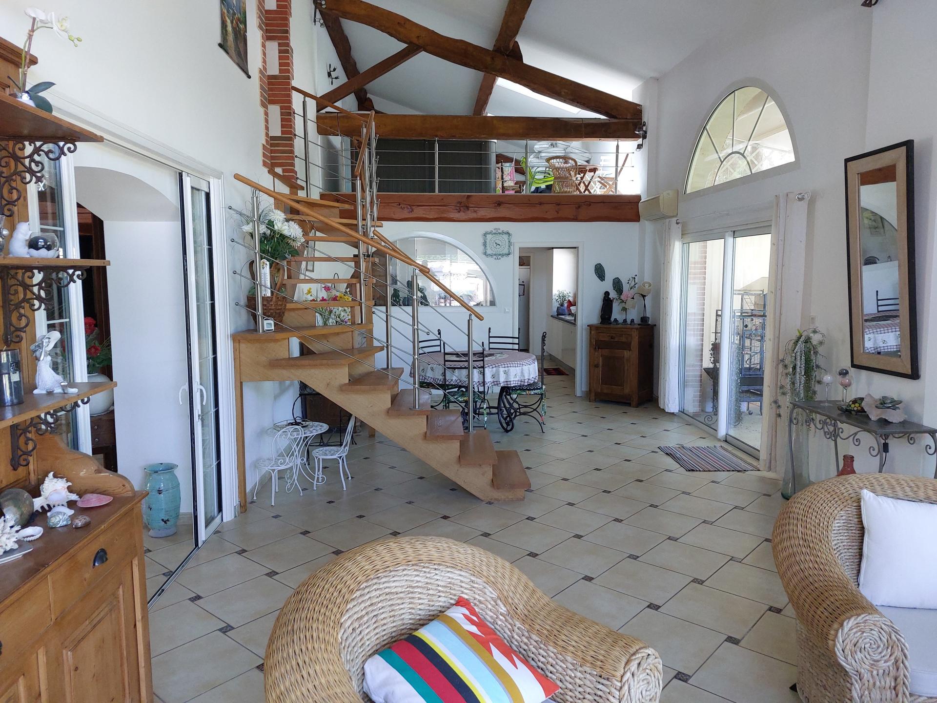 Photo 9 of the listing.